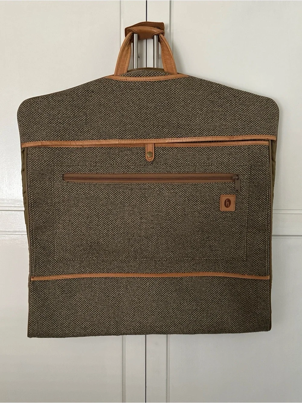 Hartmann Garment Bag for Men in Brown twill with Tan Trim